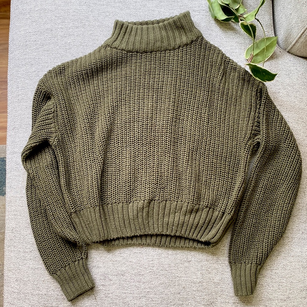 Green Cropped Sweater in Small